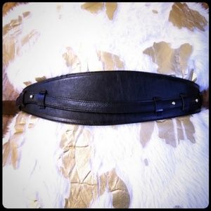 Johnny Farah New York Black Leather Contour Wide Belt Medium